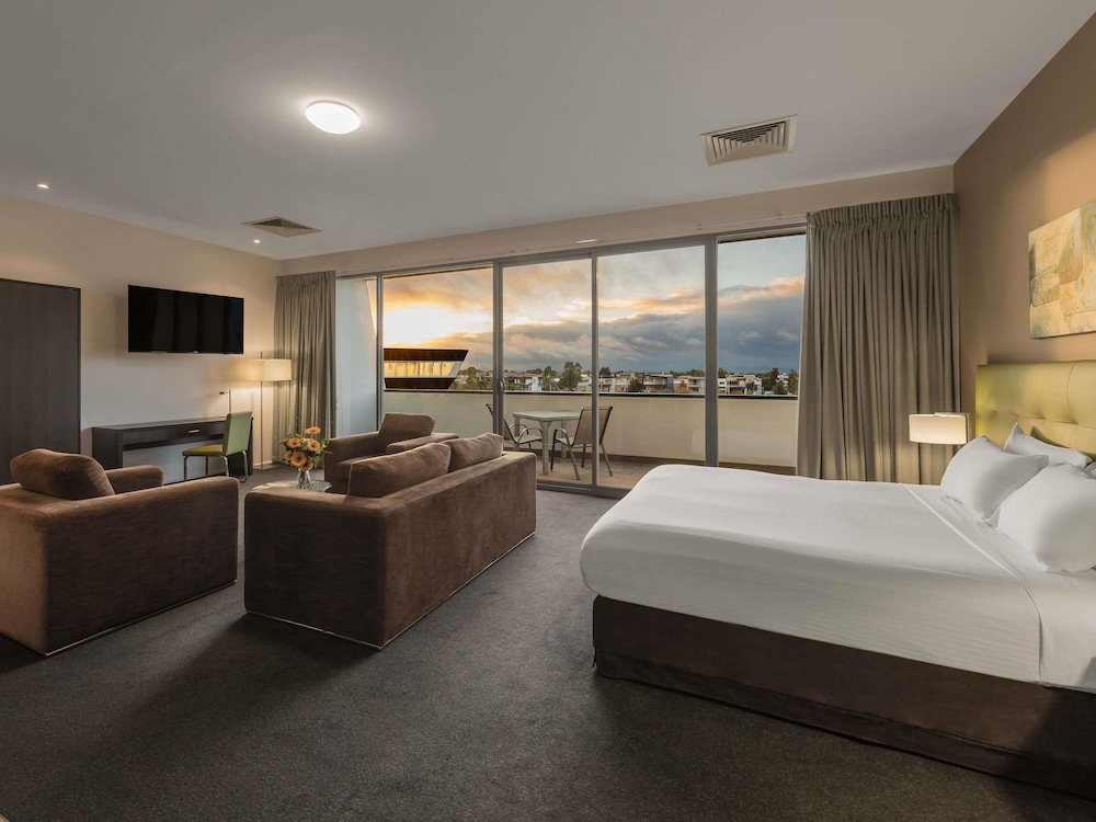 Mercure Melbourne Caroline Springs 11/48