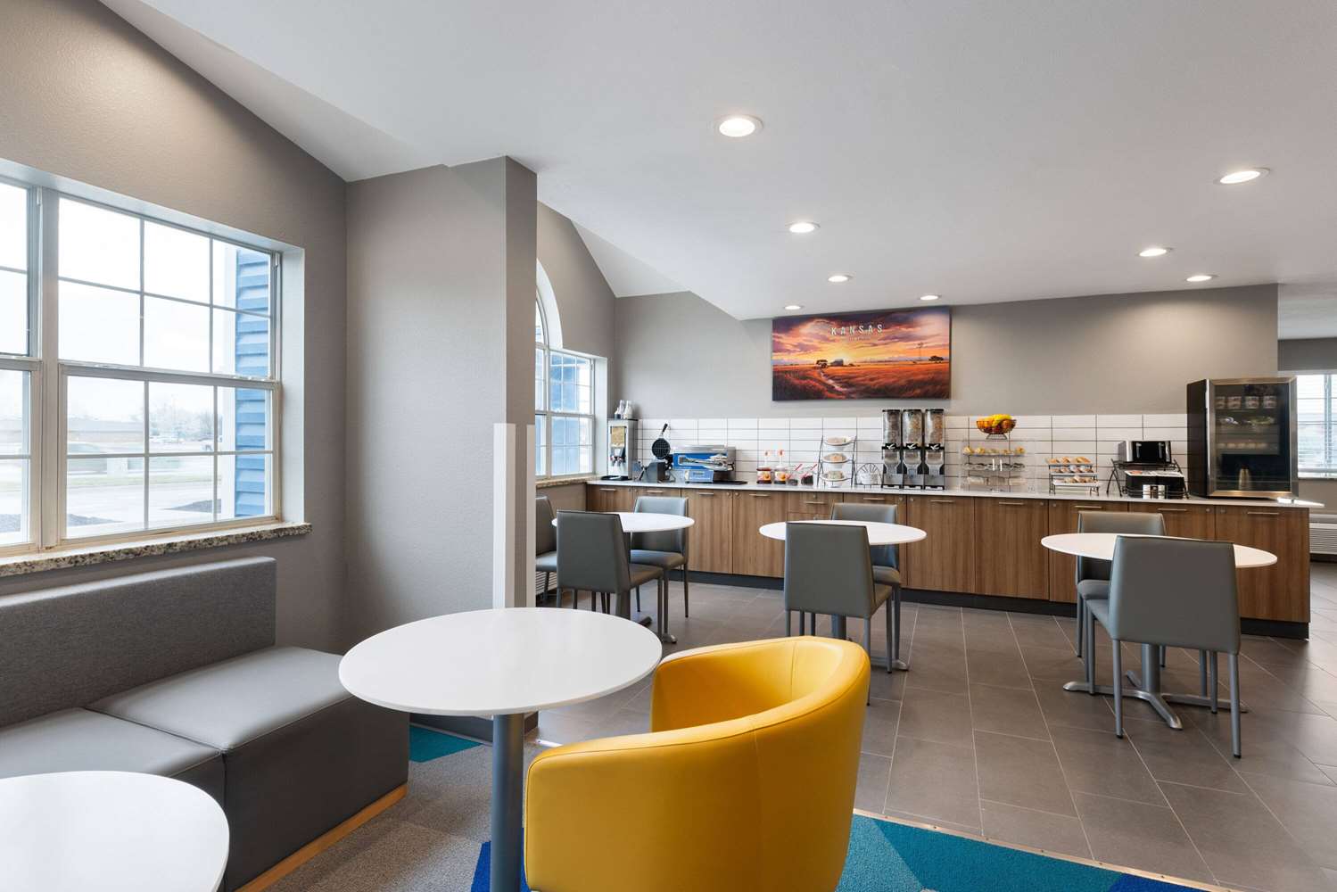 Microtel Inn & Suites by Wyndham Independence 20/29
