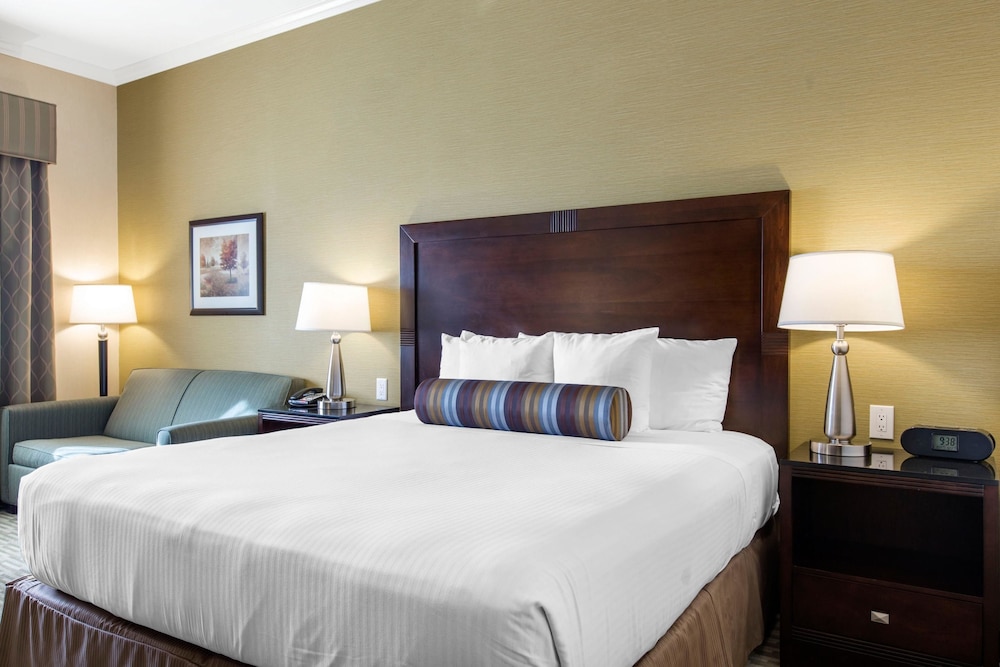The Oaks Hotel And Suites 25/43