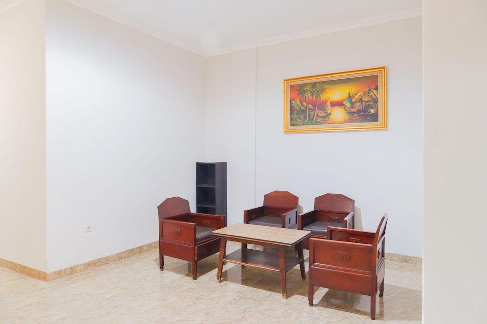 OYO 1519 Axl Residence 32/42