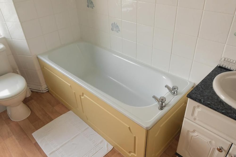Strathallan Guest House 47/50