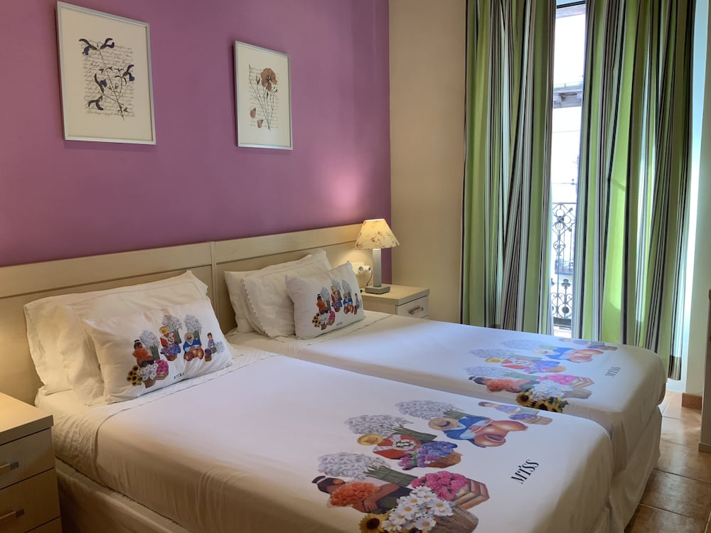 Hostal Luz 24/72