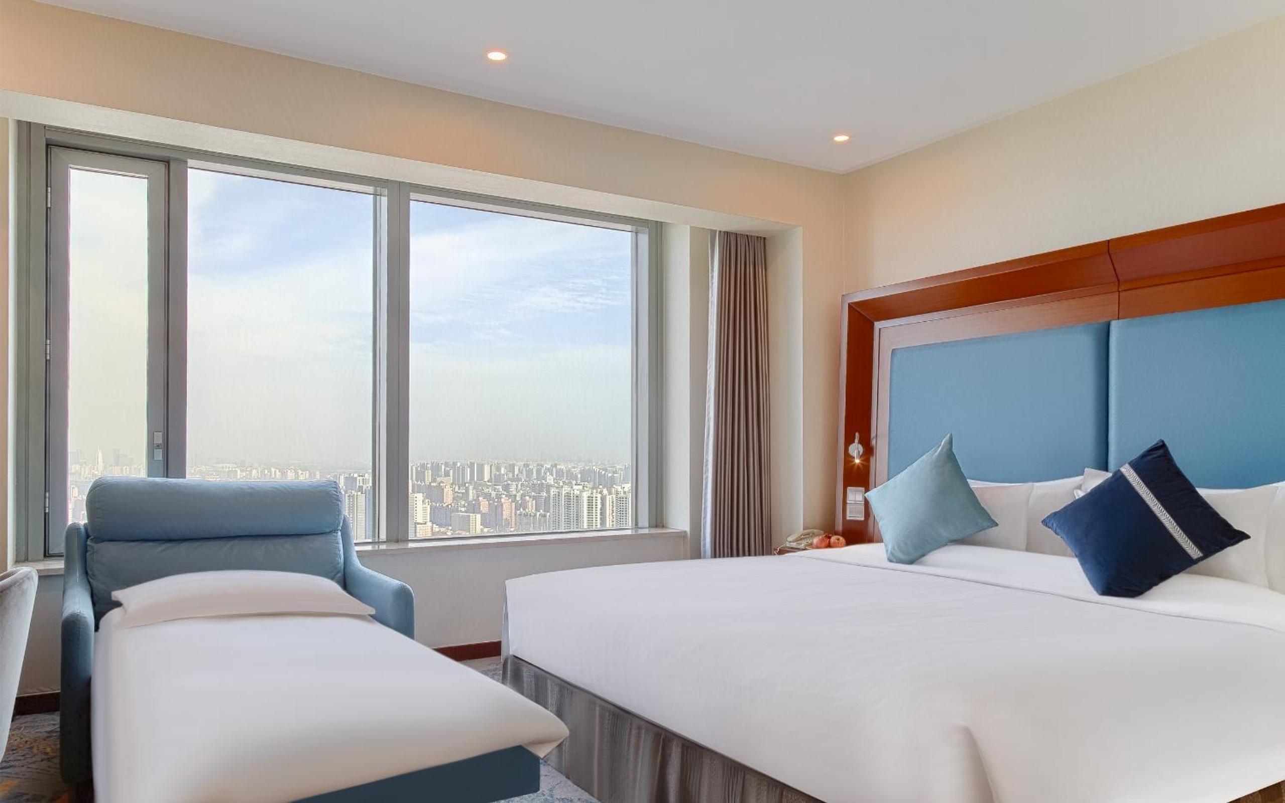 Standard, King Bed, Riverside