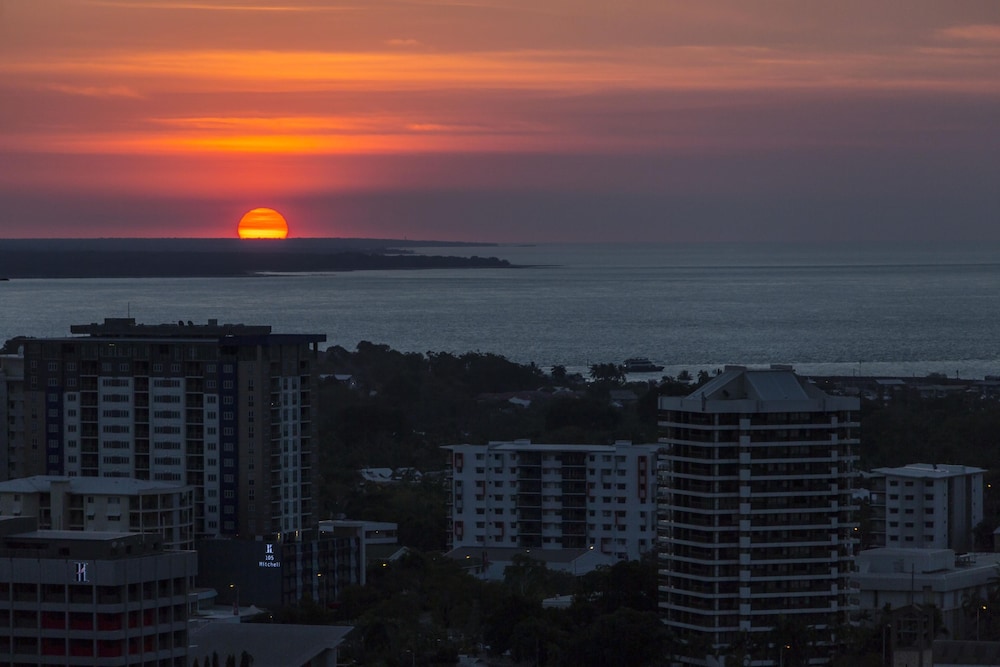 Oaks Darwin Elan Hotel 45/50