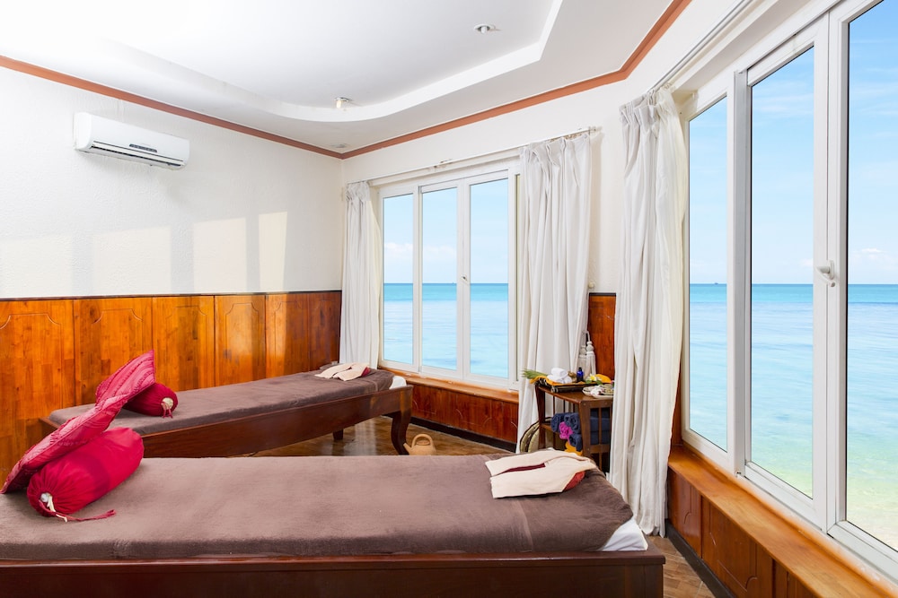 Rock Water Bay Beach Resort &amp; Spa 27/50
