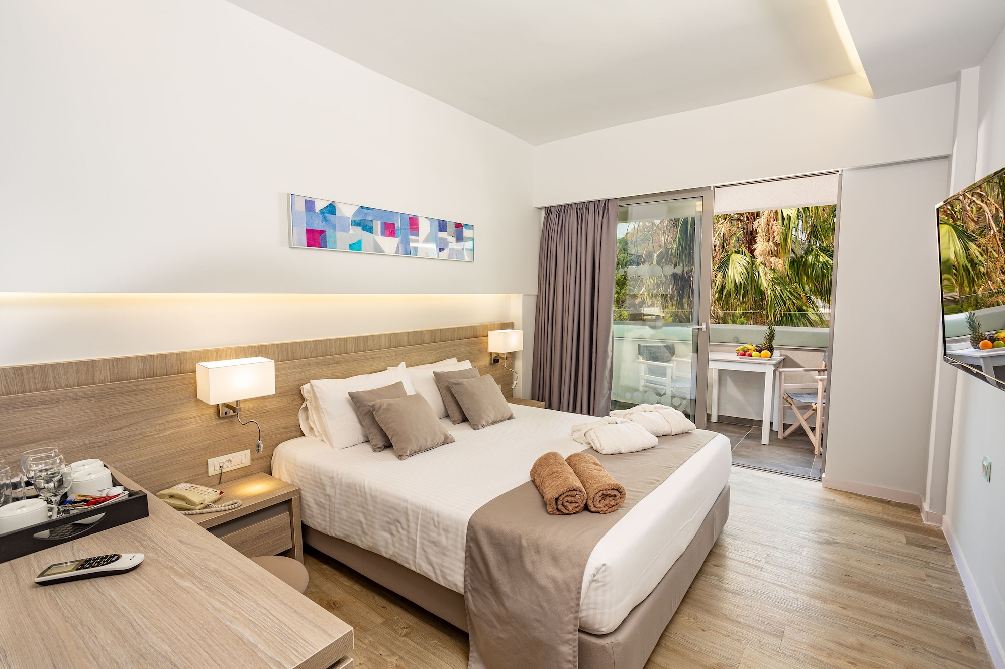 1 BEDROOM, SUITE, MOUNTAIN VIEW