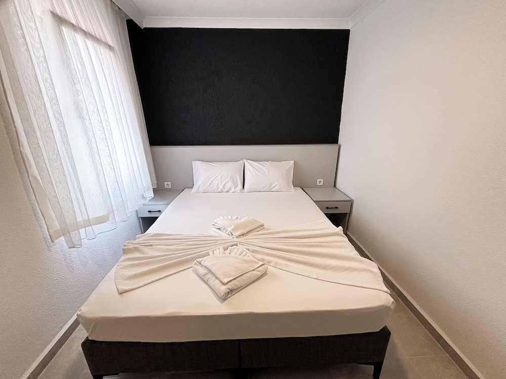 Green House Apartments 24/75
