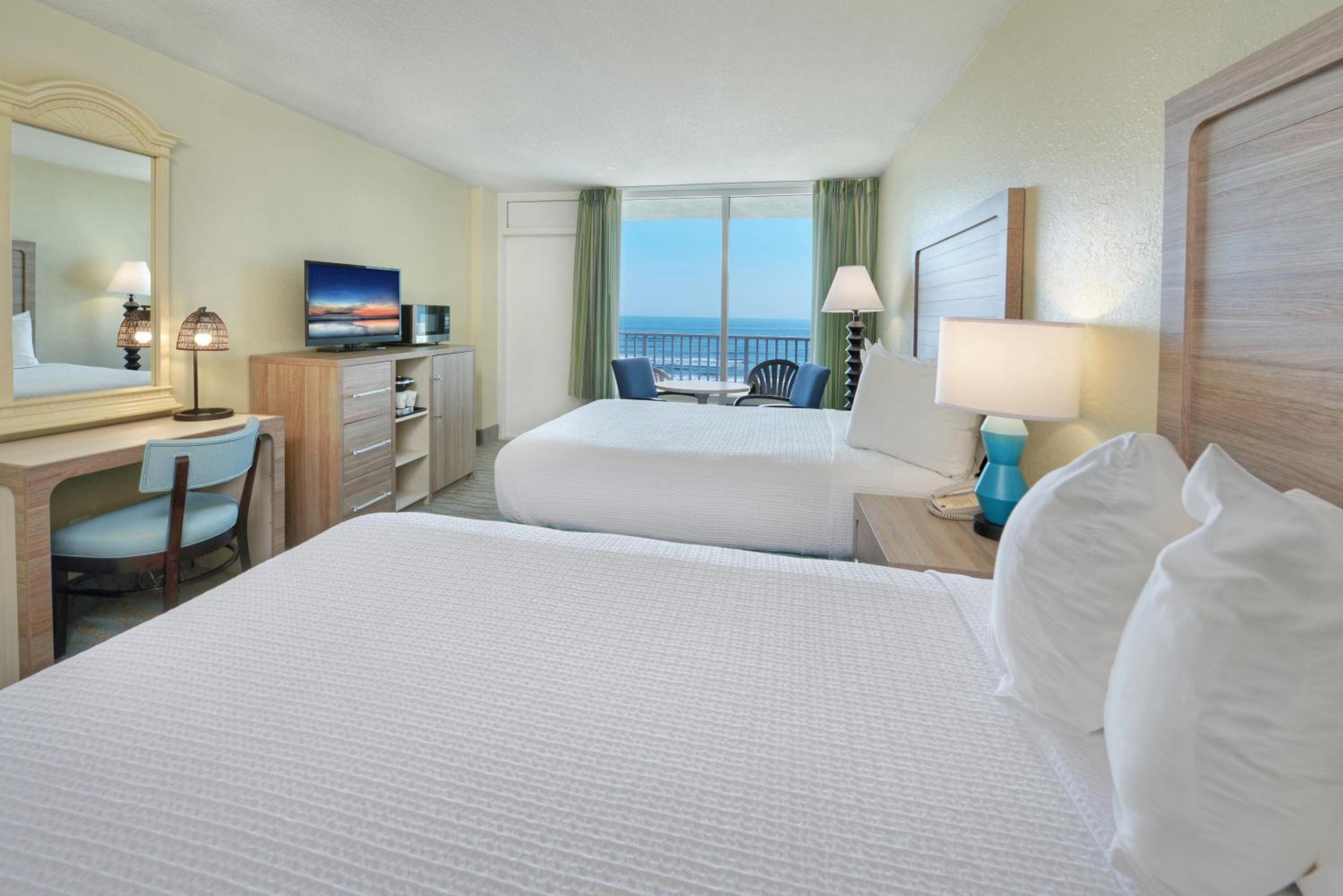 Suite, Double Bed, Ocean Front, El Caribe Resort & Conference Center 2/2