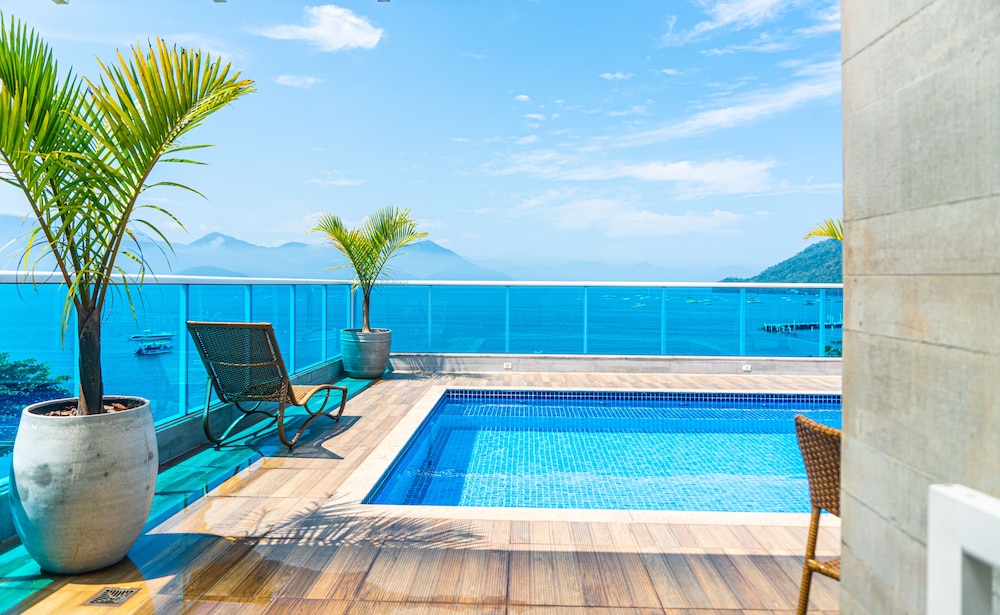 Ubatuba Praia Hotel 25/50