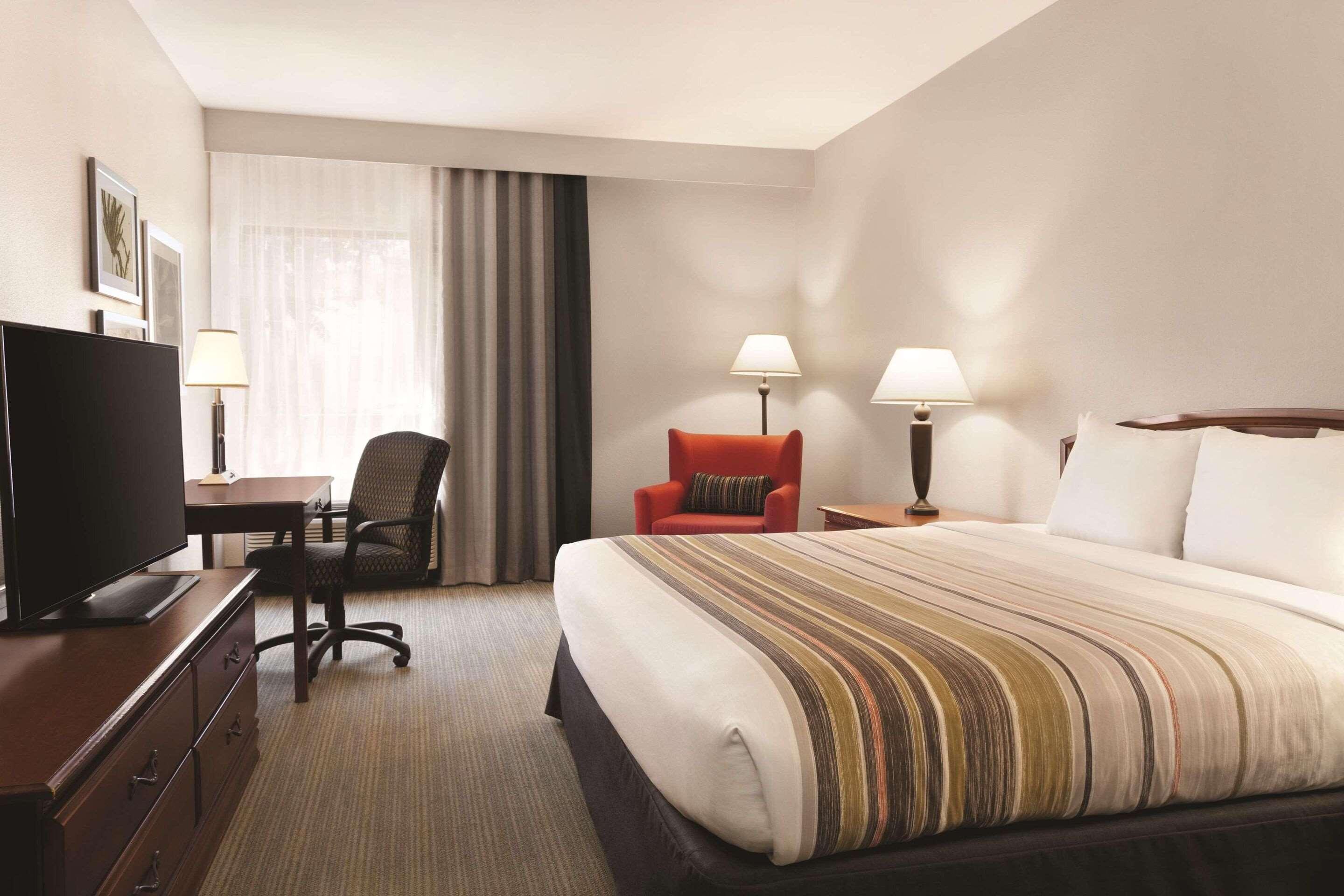 جناح بسرير كينج