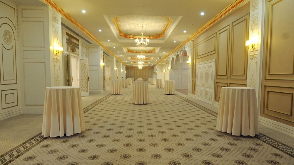 MEYRA PALACE 35/69