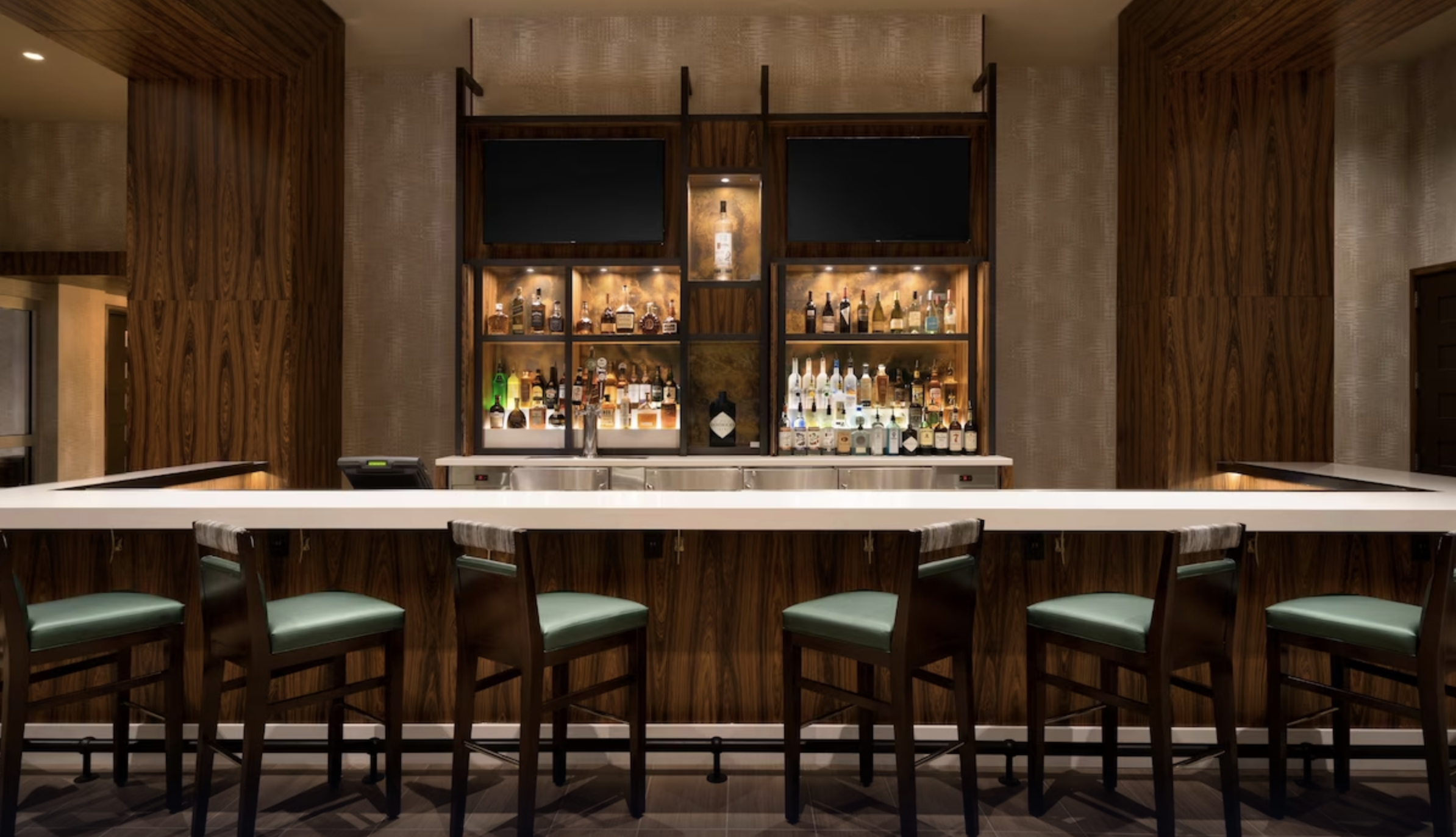 The Landing Hotel at Rivers Casino and Resort 37/63
