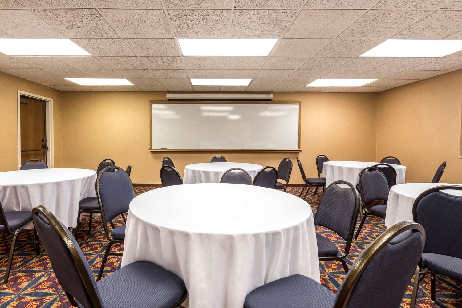 Quality Inn Auburn Hills - Detroit North 39/43