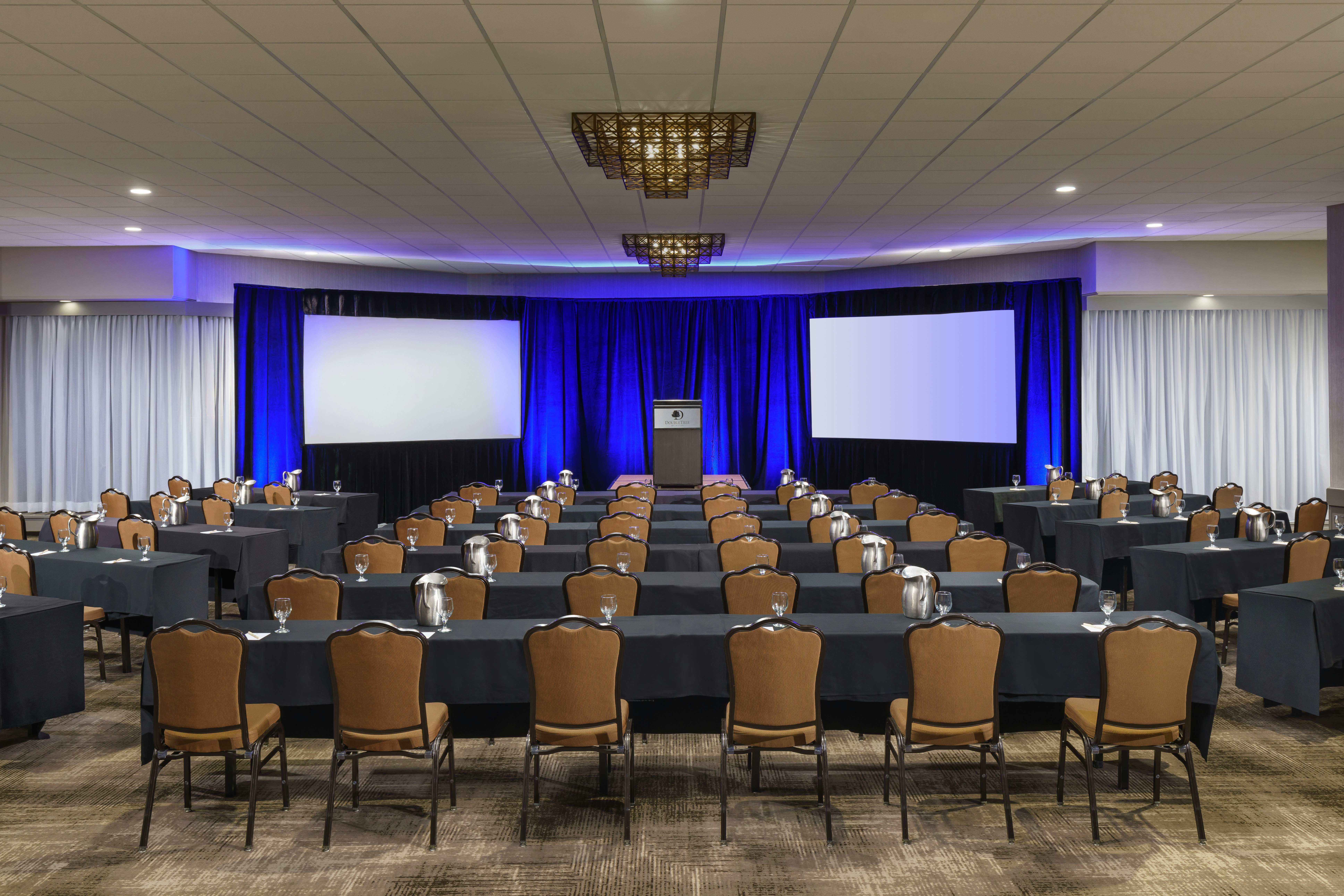 Doubletree Hotel Colorado Springs - World Arena Co 52/70