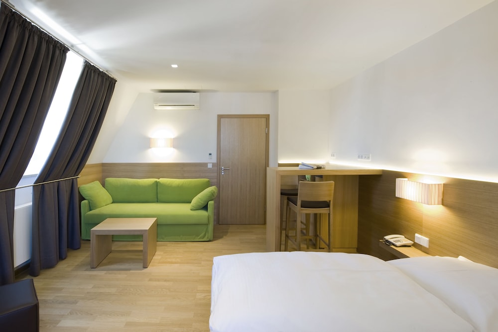 Hotel Thalmair 34/49