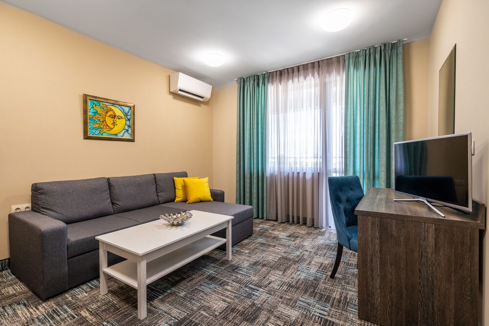 Plaza Hotel Plovdiv 50/68