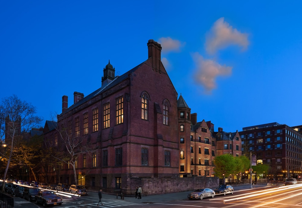 THE HIGH LINE HOTEL 5/48