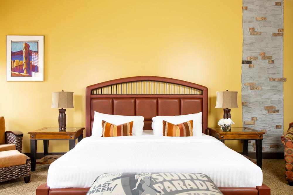 Retro Suites Hotel 28/83
