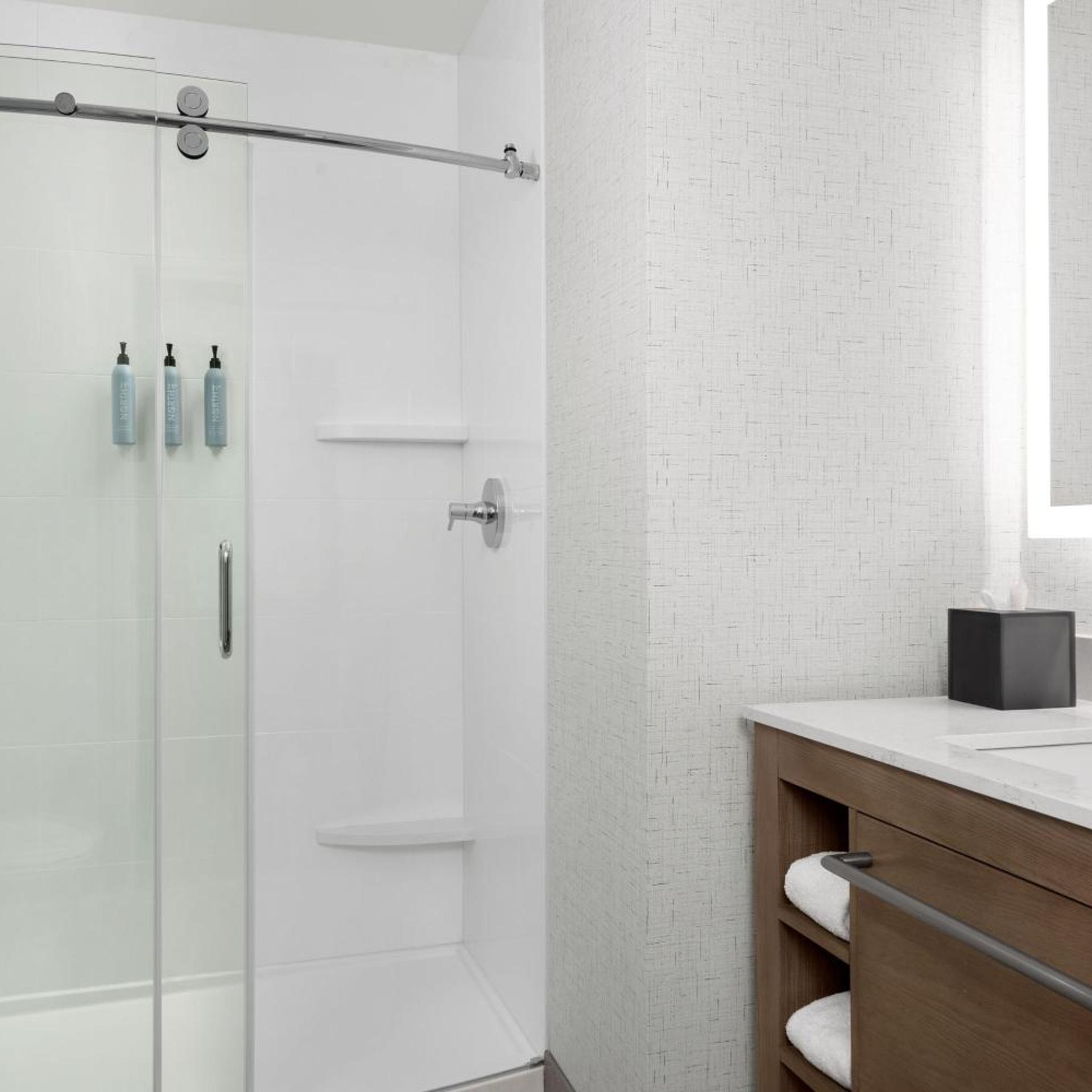 جناح بسرير كينج بغرفة نوم واحدة لذوي الإعاقة، Residence Inn by Marriott Ocean Township 3/3