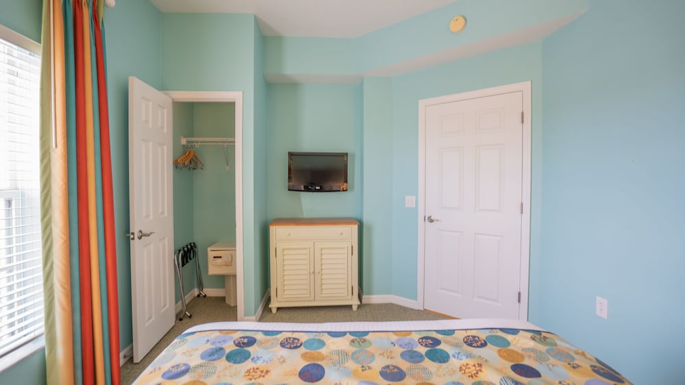 Barefoot Suites 18/69