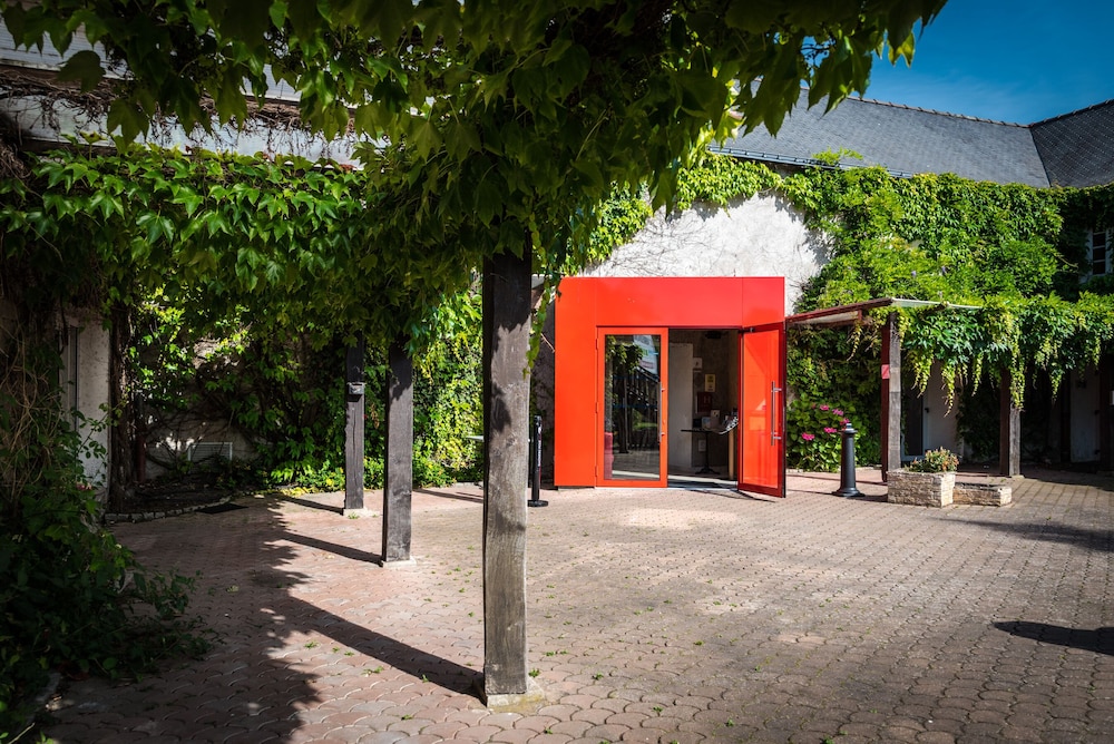 Logis Hotel L'Abreuvoir 46/50