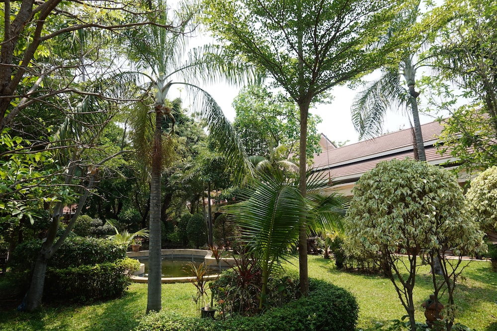 Tonwa Resort Hotel 43/55