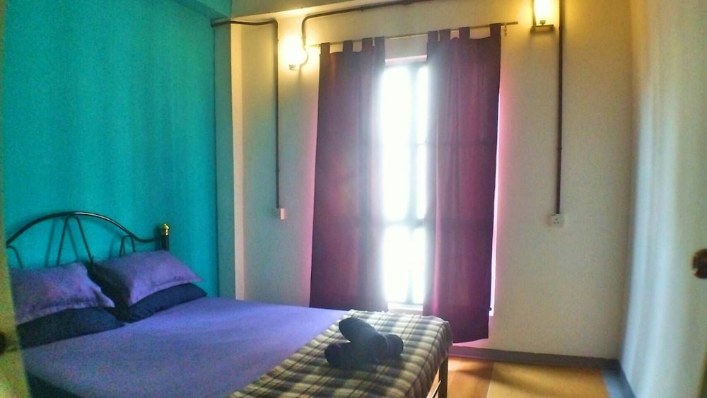ROOM, DOUBLE BED, SHARED BATHROOM, WITH FAN