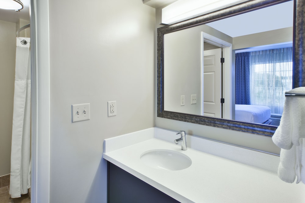 Staybridge Suites Cleveland Mayfield Heights Beachwood 23/68