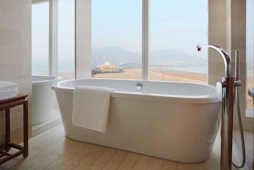 Hyatt Regency Qingdao 50/50
