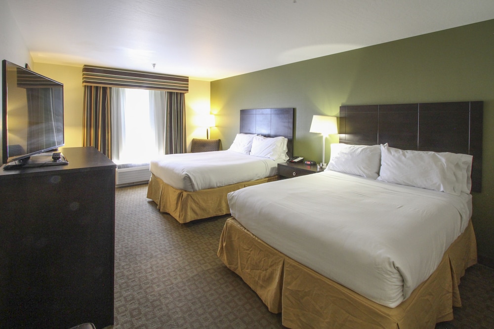 Standard, 2 Queen Beds