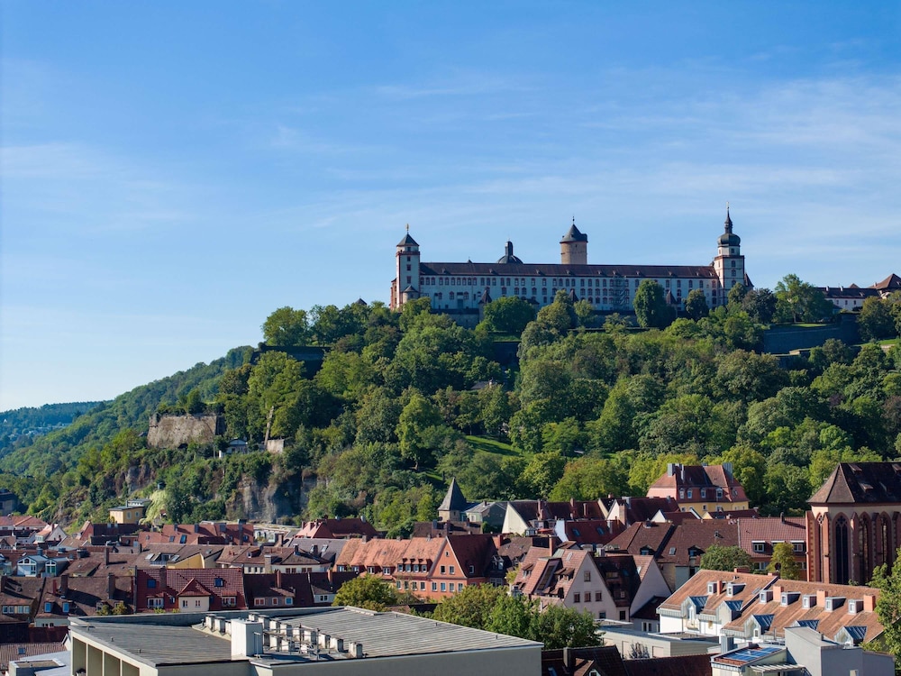 Mercure Hotel Wuerzburg Am Mainufer 62/66