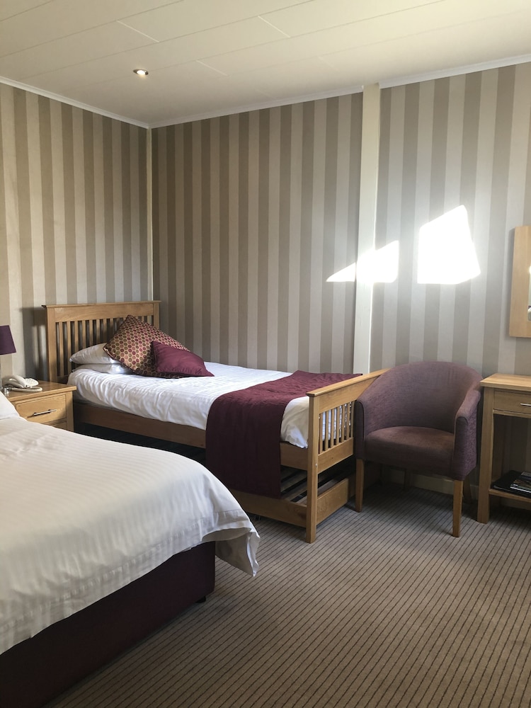 The Dog and Partridge Country Inn 14/50