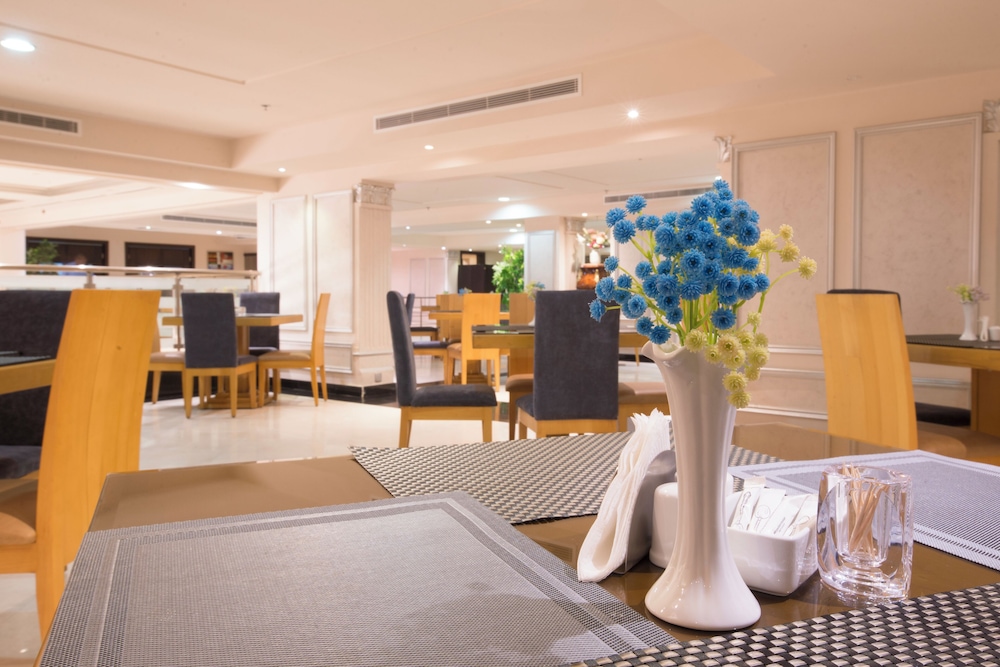 فندق لاهويا جدة(Lahoya Hotel & Suites) 23/28