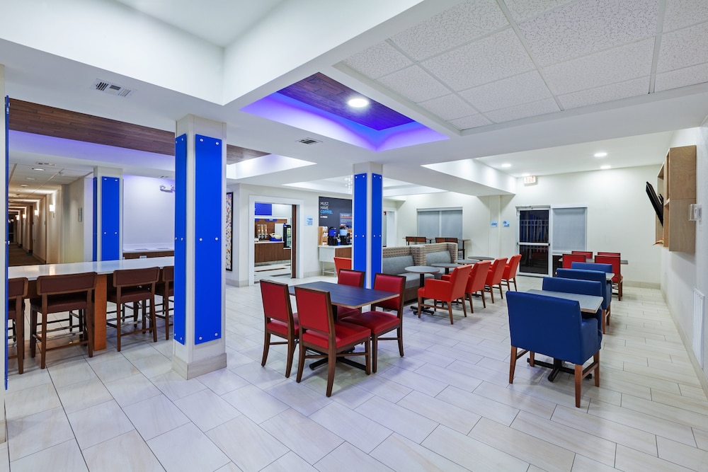 Holiday Inn Express New Orleans East 31/42
