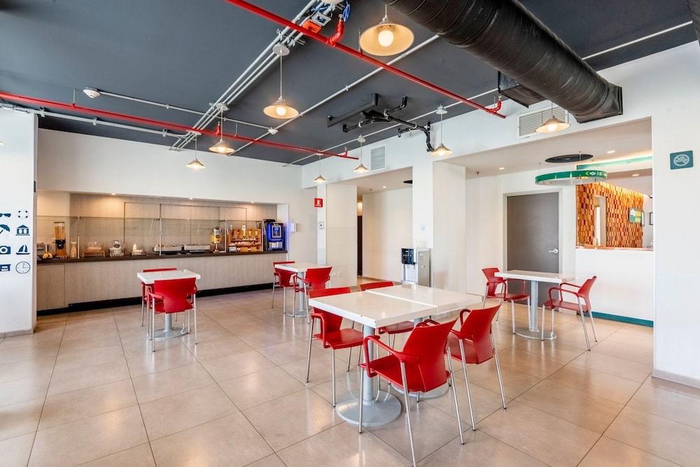 City Express Junior by Marriott Ciudad del Carmen 33/50