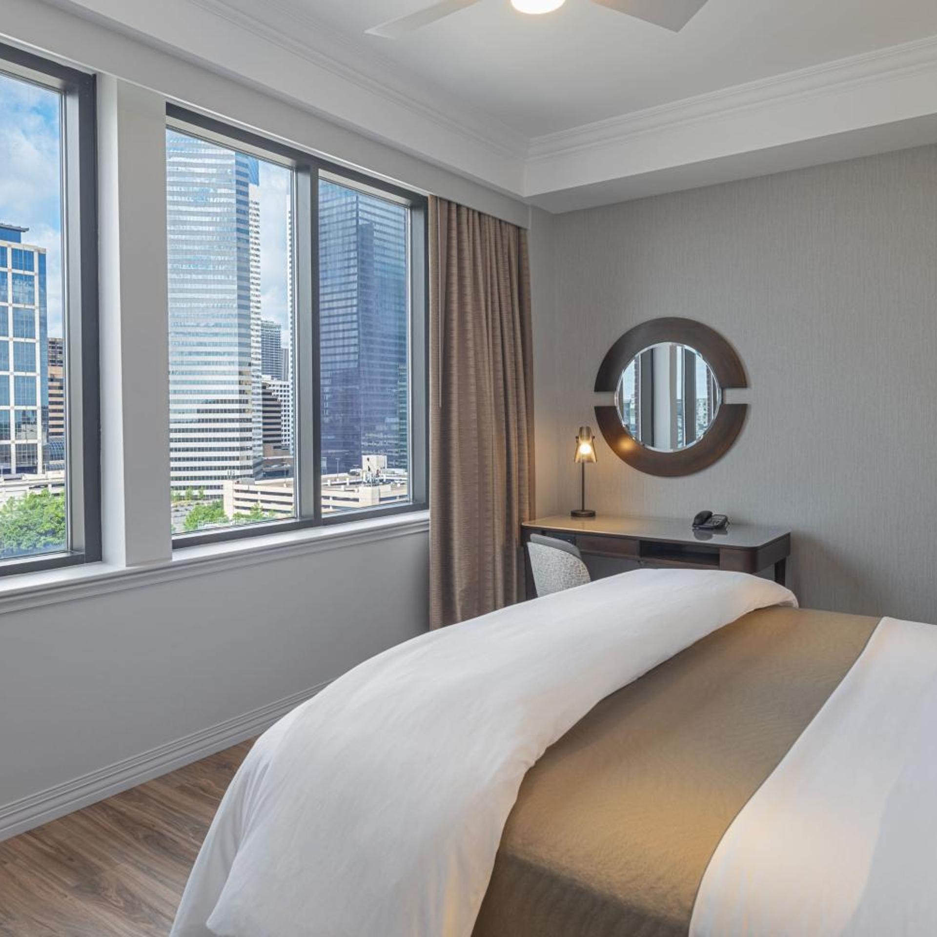 Suite, King Bed, Parlor, Sofa