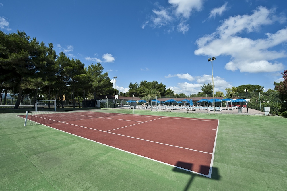 VILLAGGIO LE DIOMEDEE 32/70