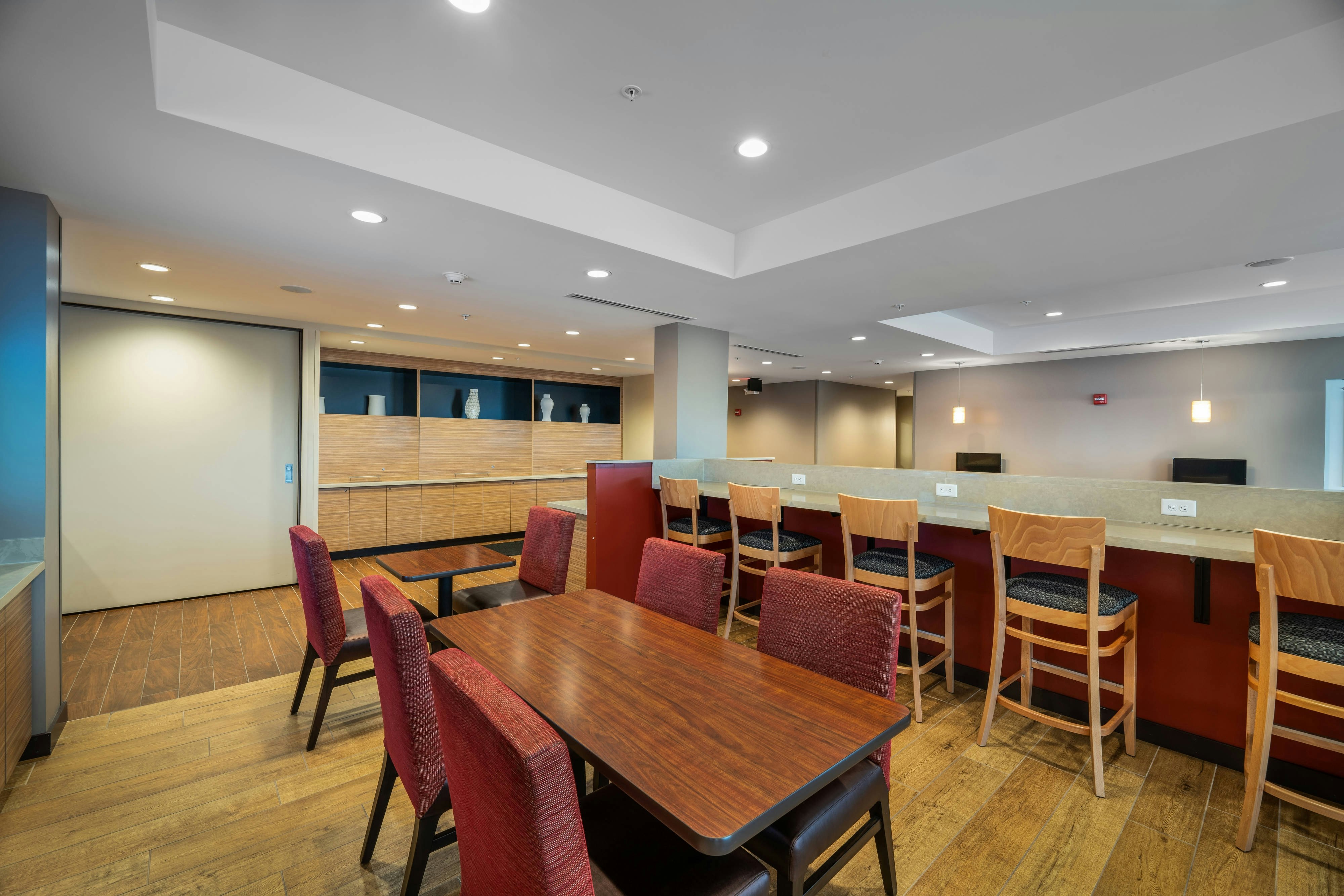 TownePlace Suites by Marriott Milwaukee Oak Creek 8/15