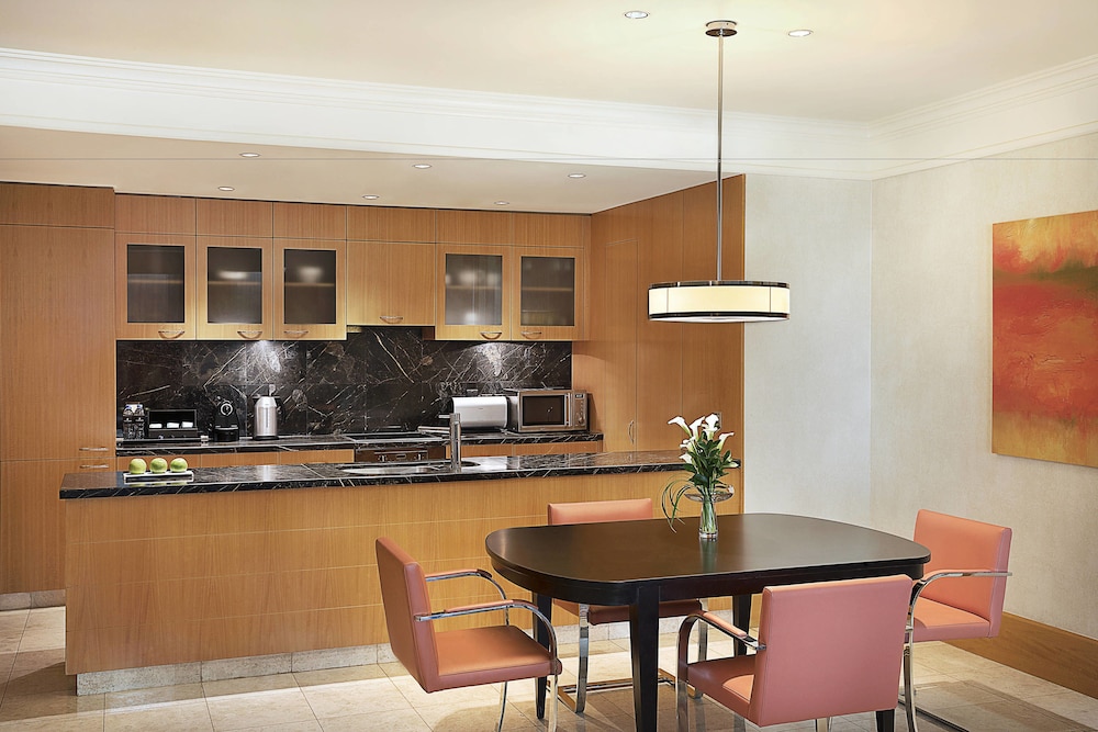 The Ritz-Carlton DIFC Executive Residences 21/31