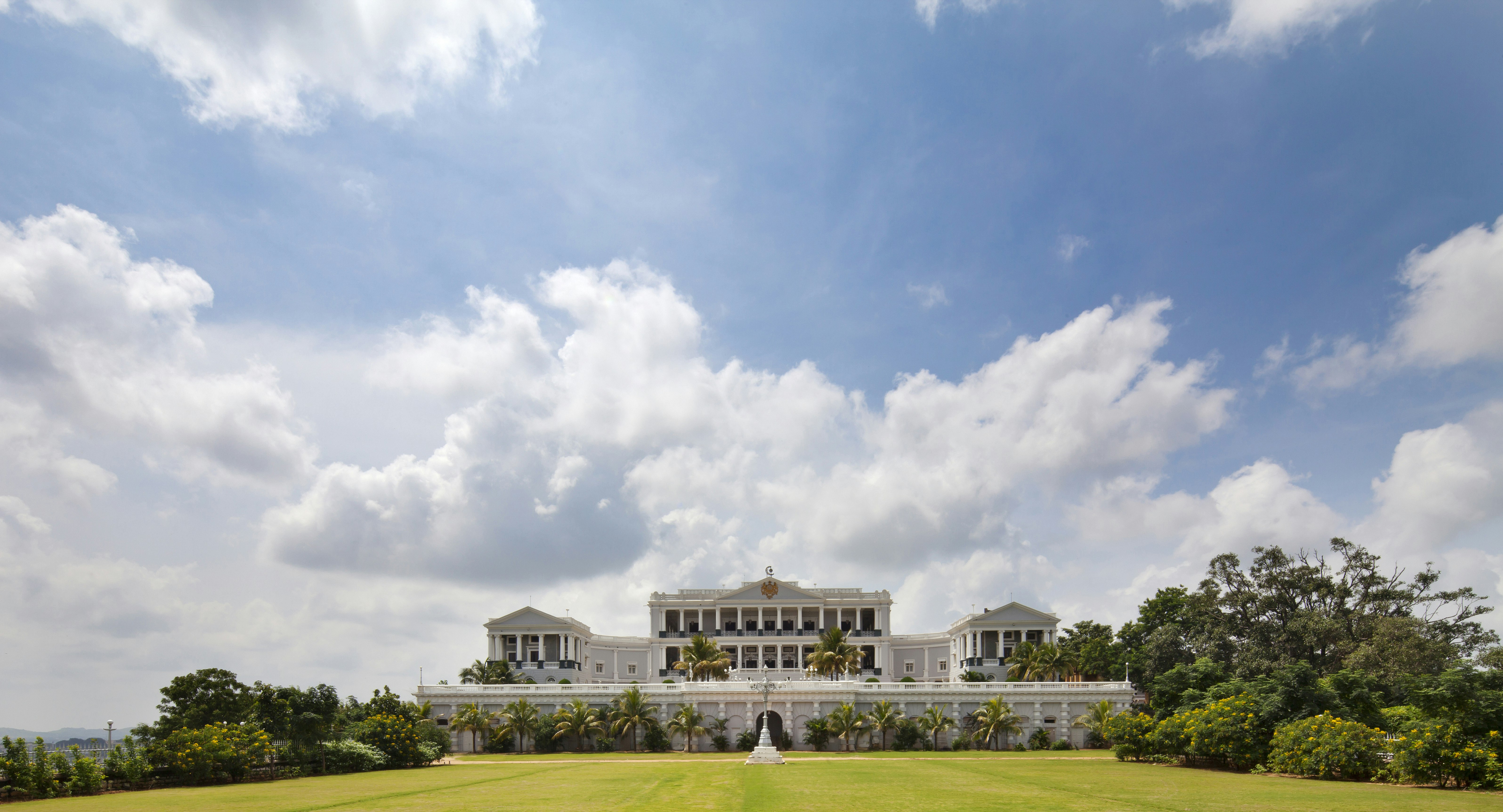 TAJ FALAKNUMA PALACE 77/81