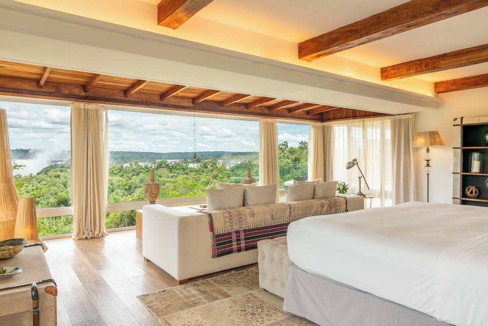 Presidential, Waterfall, Suite, King Bed