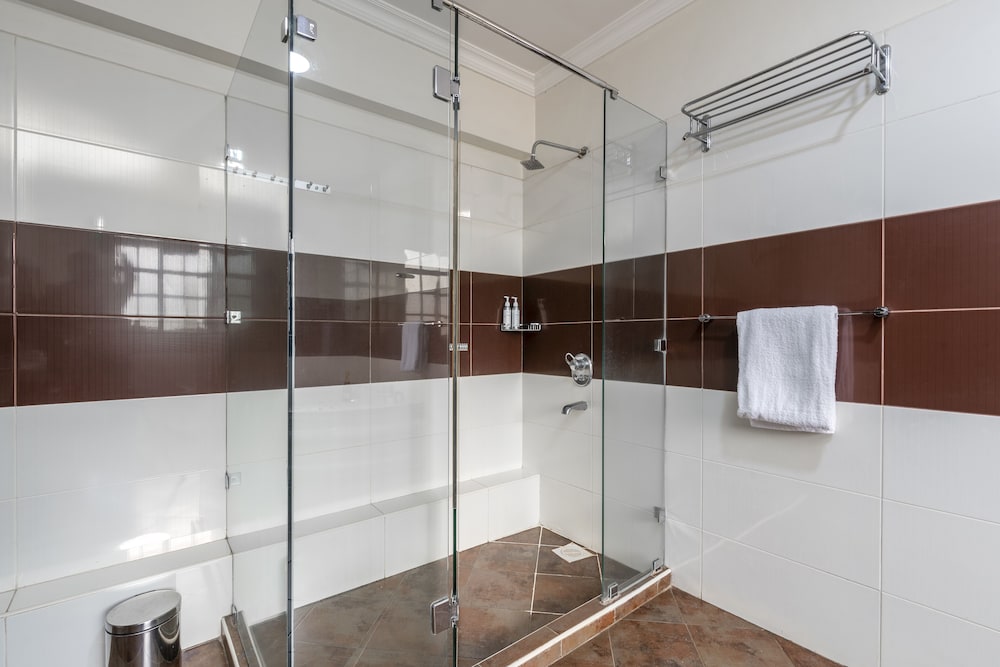 Fair Acres Boutique Hotel 30/71