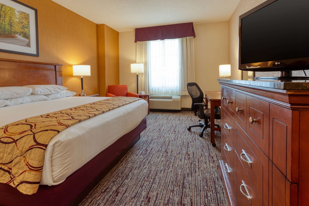 Drury Inn and Suites Northeast Indianpolis 9/48