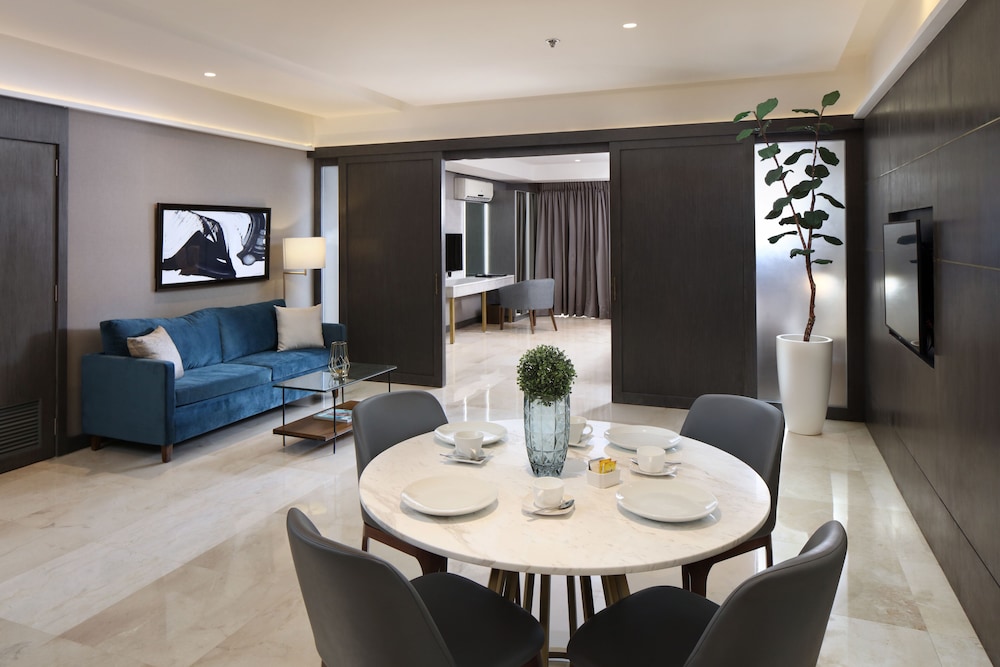 City Garden Suites Manila 58/69