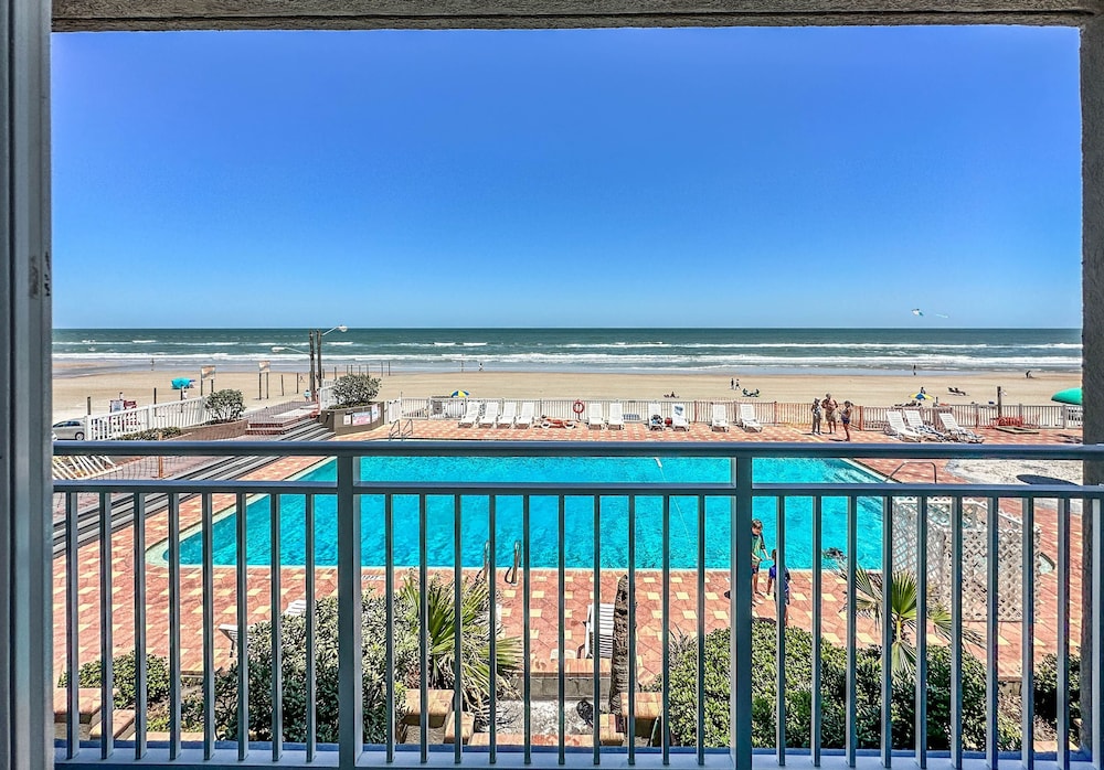 The Boardwalk Inn Suites 43/50