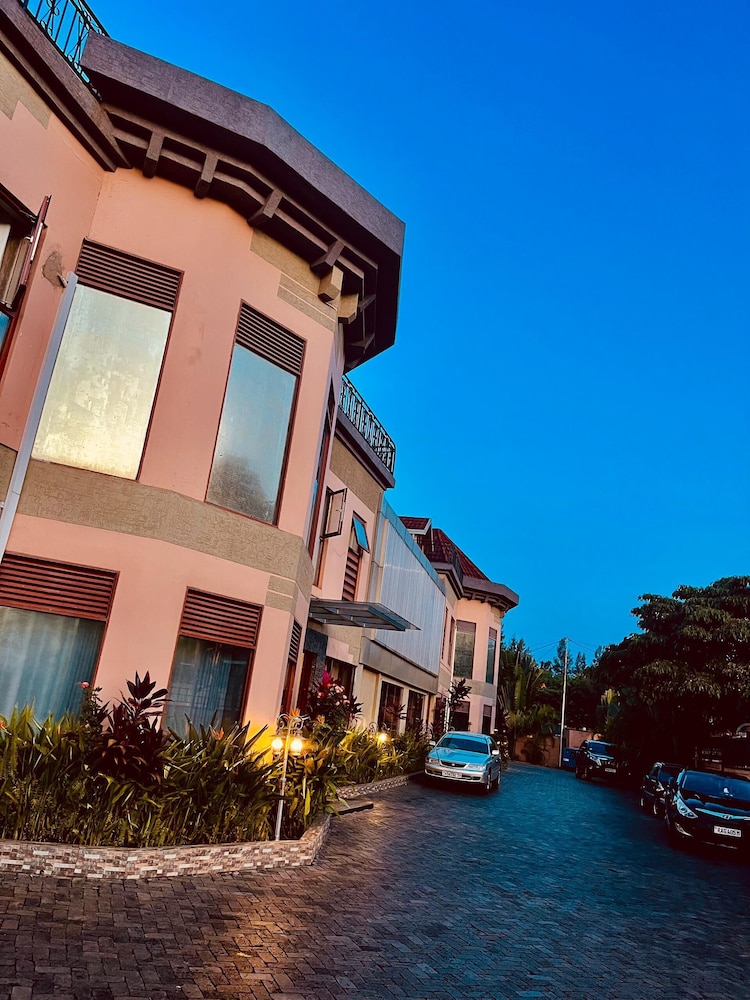 Legend Hotel 8/59