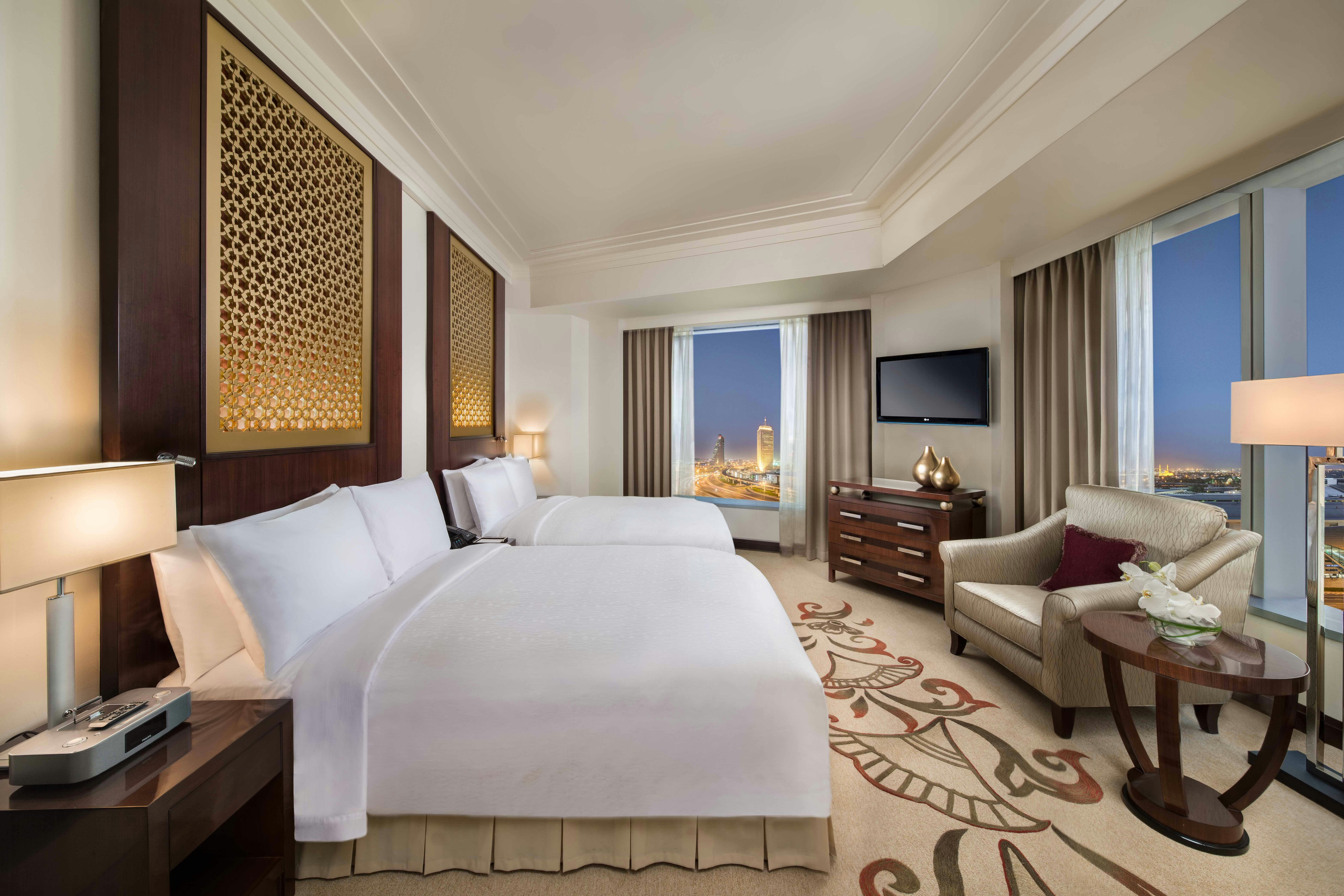 DELUXE, SUITE, 2 DOUBLE BEDS