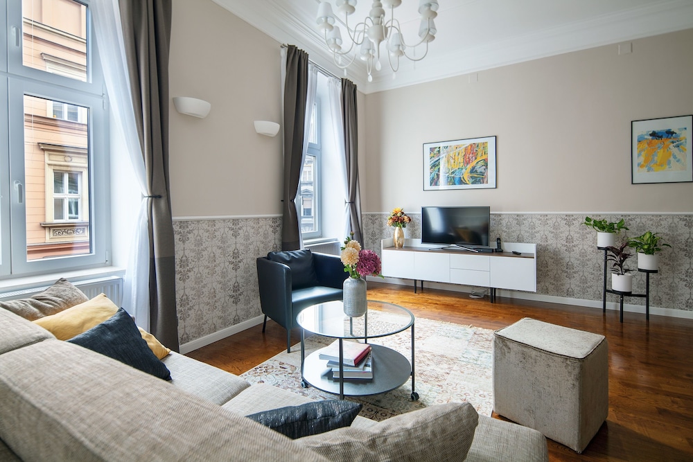 Markiz Luxury Apartments 19/37