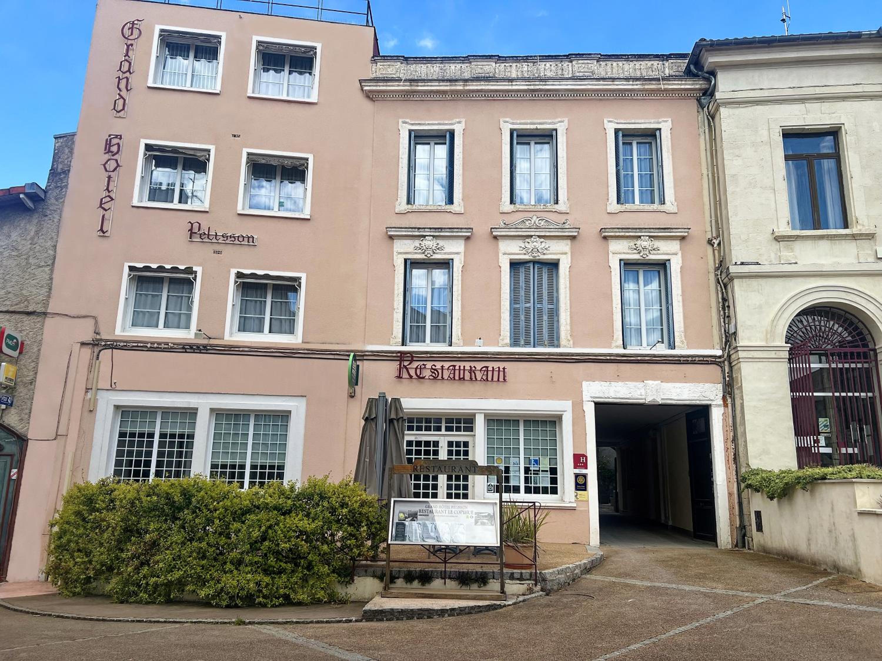 LOGIS GRAND HOTEL 42/51