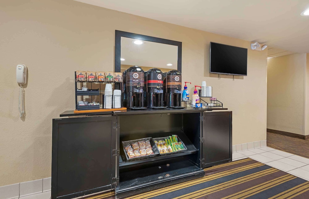 Extended Stay America - Princeton - South Brunswick 42/52
